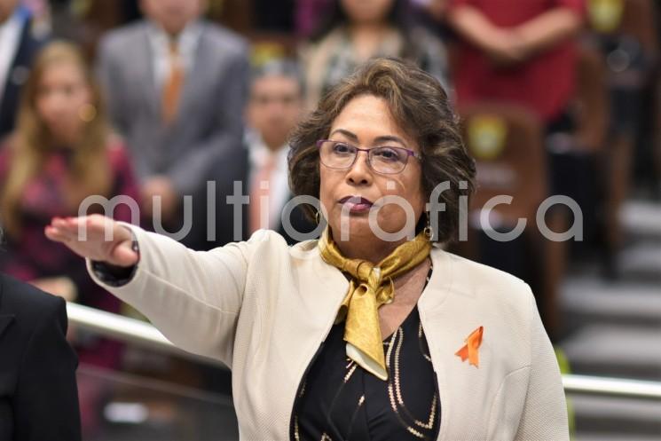 La auditora general, Delia González Cobos, presentó los resultados de la gestión 2022 del organismo autónomo ante los diputados Rafael Gustavo Fararoni Magaña y Luis Fernando Cervantes Cruz y la legisladora Perla Eufemia Romero Rodríguez, presidente, secretario y vocal de la Comisión Permanente de Vigilancia, durante su comparecencia en el Recinto Oficial de Sesiones del Palacio Legislativo.