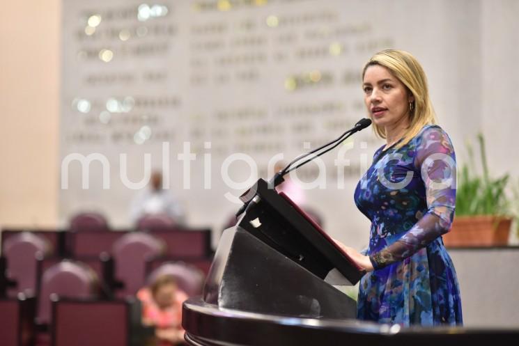 La diputada Maribel Ramírez Topete presentó un Anteproyecto con Punto de Acuerdo, por el cual se prevé un exhorto al Pleno o, en su caso, a la Diputación Permanente para que determine la sede en que se realizará el Parlamento de las Mujeres Veracruzanas 2023, en cumplimiento a lo dispuesto en los artículos 18, fracción XLVII, de la Ley Orgánica, y 61, párrafo segundo, del Reglamento Interior, ambas del Poder Legislativo del Estado de Veracruz de Ignacio de la Llave.

