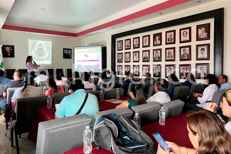 Con la participación de cerca de 30 periodistas de la región del Totonacapan, este miércoles se impartió en Misantla el taller Uso de la Plataforma Nacional de Transparencia, actividad organizada por la Comisión Estatal para la Atención y Protección de los Periodistas (CEAPP) y el Instituto Veracruzano de Acceso a la Información (IVAI). 