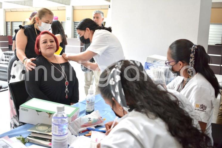 La Comisión Permanente de Salud y Asistencia, presidida por la diputada Adriana Esther Martínez Sánchez, en coordinación con el Servicio Médico del Poder Legislativo, a cargo de la doctora Claudia del Rosario García Pérez, llevó a cabo una jornada de salud para trabajadoras y trabajadores del Congreso del Estado y sus familias.