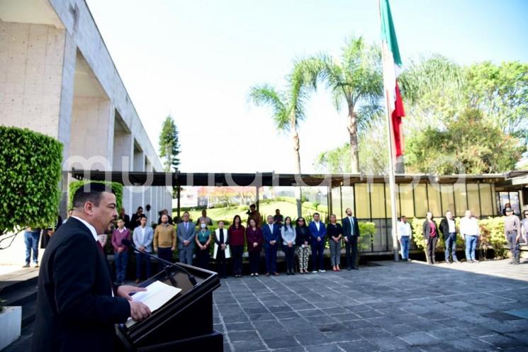 Este 21 de marzo, la LXVI Legislatura del estado de Veracruz, encabezada por el presidente de la Junta de Coordinación (Jucopo), diputado Juan Javier Gómez Cazarín, realizó un acto cívico con motivo del CCVII aniversario del natalicio del presidente Benito Juárez García, cuya memoria fue honrada por las y los presentes. 