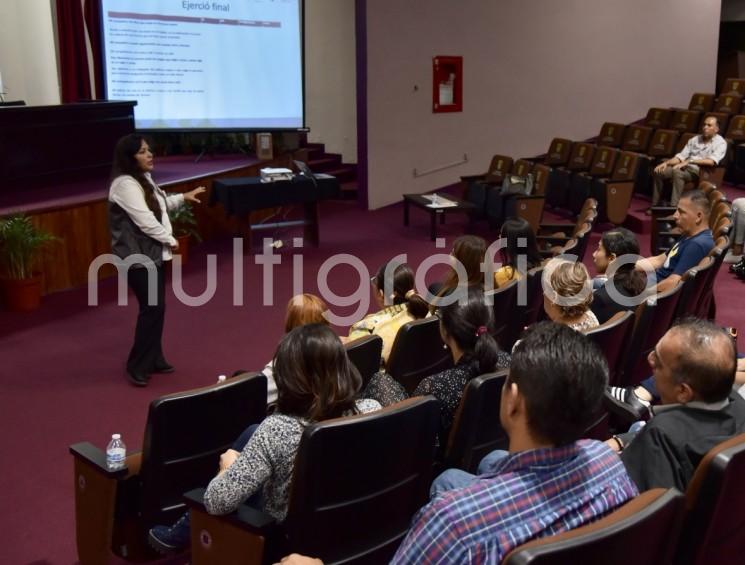 Como parte de las actividades de la Semana de la Seguridad Social, organizada por la Comisión Permanente de Trabajo y Previsión Social, presidida por la diputada Gisela López López, la psicóloga Nancy Bernal Aguilera, de la Jurisdicción Sanitaria V, impartió una charla a trabajadoras y trabajadores del Poder Legislativo sobre prevención del acoso y hostigamiento sexuales.