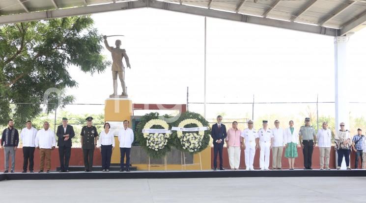 Veracruz conmemoró el 160 aniversario de la Batalla de Camarón, episodio de gloria militar mexicana contra un destacamento de la Legión Extranjera en 1863, en defensa de la soberanía; batalla que dio pie a la hermandad entre México y Francia, dejando como legado la dignidad, humanismo, valentía y resistencia.