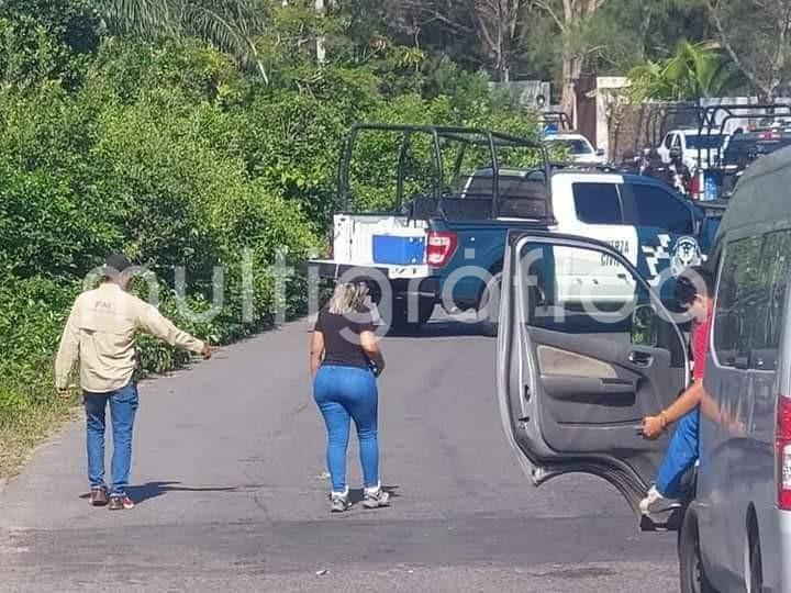 Un enfrentamiento entre presuntos delincuentes y elementos de Seguridad en el municipio de Alvarado, Veracruz, dejó como saldo una persona muerta, no identificada. Los hechos se dieron tras reportarse hombres armados, acudir los oficiales y ser recibidos a balazos. 