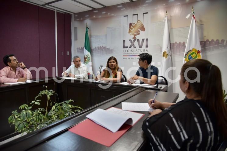 Con el objeto de escuchar las aportaciones de expertos en la materia para la creación de una iniciativa con proyecto de Ley para la Protección y Fomento del Maíz Nativo para el estado de Veracruz, la diputada Gisela López López se reunió con el catedrático de la Universidad Veracruzana (UV), Andrés Rivera Fernández, con quien dialogó sobre los temas que debe incluir una legislación de vanguardia.