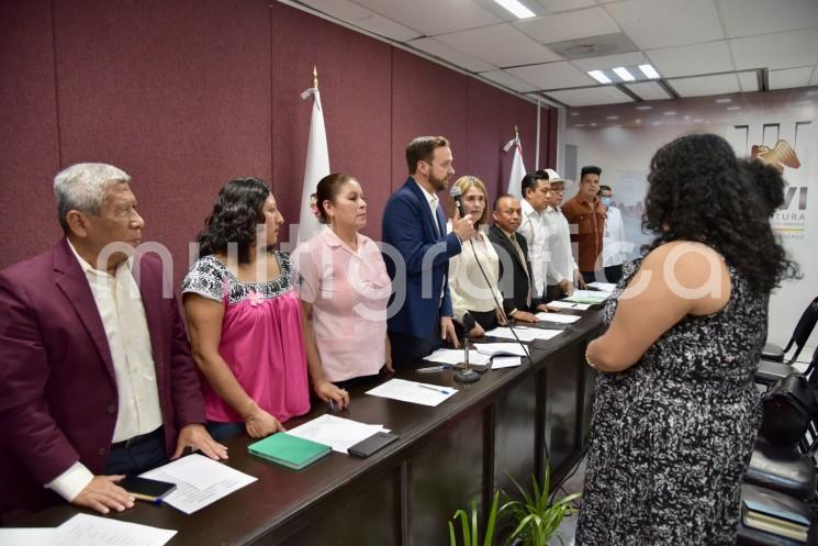  diputadas y diputados de las comisiones permanentes de Gobernación y de Asuntos Indígenas y de las Comunidades Afrodescendientes, el Comité Técnico de Expertos y representantes de las comunidades de afrodescendientes aprobaron la incorporación de las opiniones, sugerencias y observaciones recabadas en los 12 foros realizados en las distintas regiones del estado durante la etapa de Consulta Previa, Libre e Informada respecto de la Iniciativa de Ley para el Desarrollo Integral de los Pueblos y Comunidades Afroveracruzanas de la entidad.