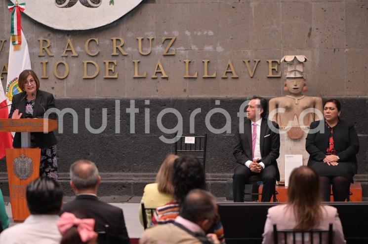 La presidenta de la Mesa Directiva de la LXVI Legislatura del estado, diputada Margarita Corro Mendoza, afirmó que la austeridad en un gobierno tiene que ver con el uso eficiente y eficaz del erario, de la infraestructura del Estado, del tiempo del servidor público en su desempeño a favor de los gobernados y, sobre todo, de la conducta ética.