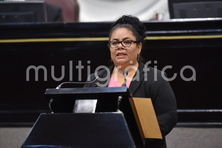 La diputada Illya Dolores Escobar Martínez presentó ante el Pleno una Iniciativa con Proyecto de Decreto por el que se reformarían los artículos 75 y 86 del Código Civil para el Estado de Veracruz, en materia de matrimonio infantil o cohabitación forzada.