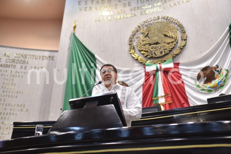 El diputado Ramón Díaz Ávila presentó al Pleno un Anteproyecto de Punto de Acuerdo relativo al proyecto de construcción de la Estación o Centro de Transferencia Regional de Residuos Sólidos Urbanos en el municipio de Córdoba, en colindancia con el municipio de Amatlán de los Reyes, y el derecho de quienes se manifiestan en contra del mismo.