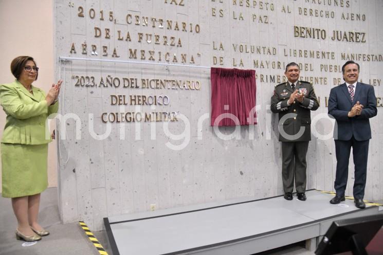 Con la presencia del secretario de la Defensa Nacional del Gobierno de México,  General Luis Cresencio Sandoval González; del gobernador del estado, ingeniero Cuitláhuac García Jiménez; de la presidenta del Poder Judicial estatal, magistrada Lisbeth Aurelia Jiménez Aguirre, y del director del Heroico Colegio Militar, General de Brigada, DEM, Jorge Antonio Maldonado Guevara, la presidenta del Congreso del Estado, diputada Margarita Corro Mendoza, dio la bienvenida a todas y todos los asistentes a este acto solemne.