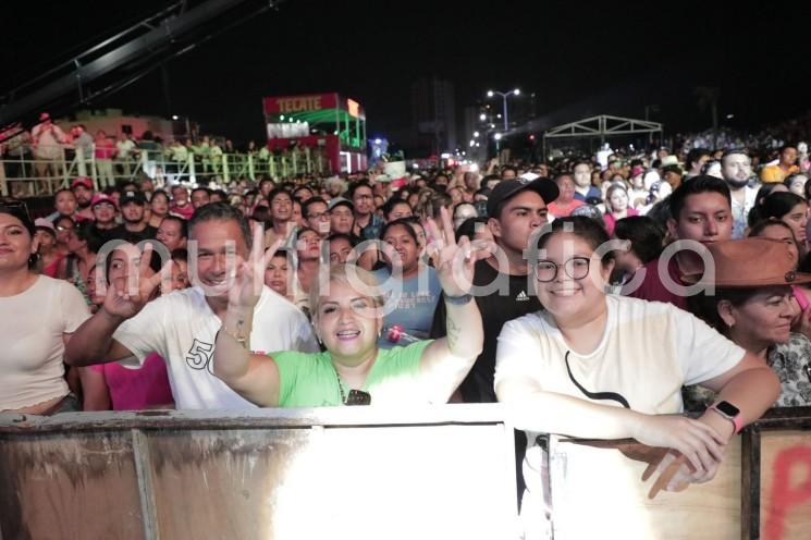  La asistencia total de 427 mil personas, ocupación hotelera del 99 por ciento y una derrama económica de 633 millones 241 pesos, fueron los resultados del Salsa Fest, evento organizado por el Gobierno de Veracruz del 1 al 3 de junio.