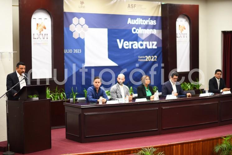 Con la presencia de presidentas y presidentes municipales de la entidad, el diputado Juan Javier Gómez Cazarín dio la bienvenida a las autoridades de la Auditoría Superior de la Federación (ASF) que inició este día las auditorías a municipios de Veracruz en relación con la Cuenta Pública 2022.