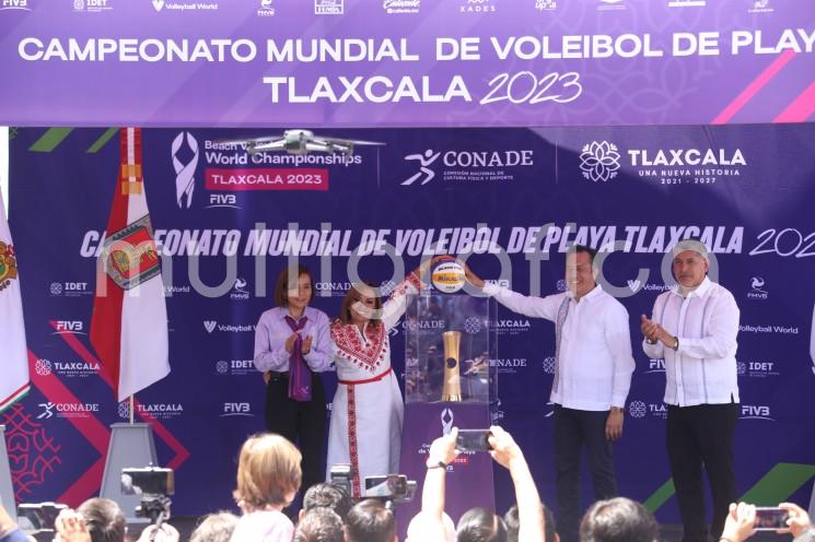 La capital veracruzana fue sede de la segunda parada del Trophy Tour, un recorrido para promocionar en ocho estados de la República, el Campeonato Mundial de Voleibol de Playa Tlaxcala 2023, a realizarse del 5 al 15 de octubre.