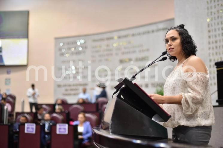 La diputada Ruth Callejas Roldán presentó al Pleno de la LXVI Legislatura una iniciativa con proyecto de Ley para fortalecer y respaldar los derechos de las personas en situación de dependencia por enfermedad, discapacidad, ciclo vital, infancia y vejez, así como de quienes realicen de manera no remunerada el trabajo de cuidado.