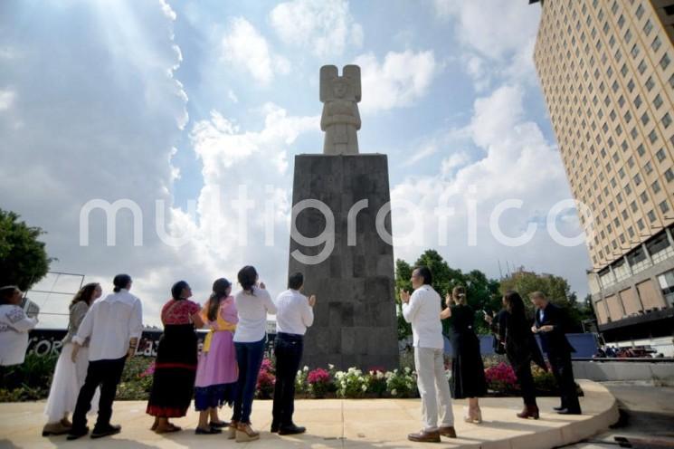 Este domingo fue develada en el Paseo de la Reforma de CDMX la réplica gigante de  la escultura prehispánica de la joven gobernante de Amajac. encontrada el 1 de enero de 2021 en Álamo Temapache. El Gobernador Cuitláhuac García estuvo acompañado del Jefe de Gobierno de CDMX, Martí Batres.  