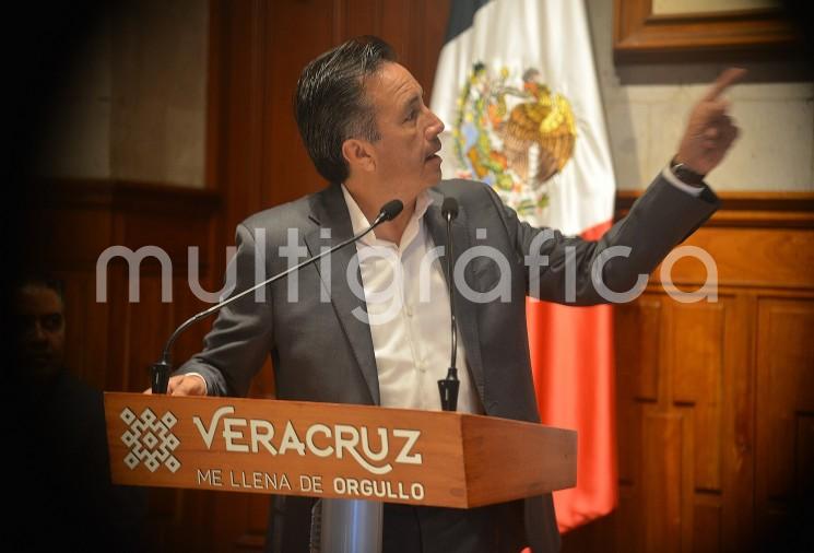 El gobernador Cuitláhuac García Jiménez presentó un estudio de la Secretaría de Medio Ambiente (SEDEMA) basado en el método i-Tree y datos de la Secretaría de Infraestructura, Comunicaciones y Transportes, el cual justifica el paso superior vehicular en Lázaro Cárdenas, a la altura de Urban Center, por la cantidad de emisiones de CO2 que dejarán de emitirse.  