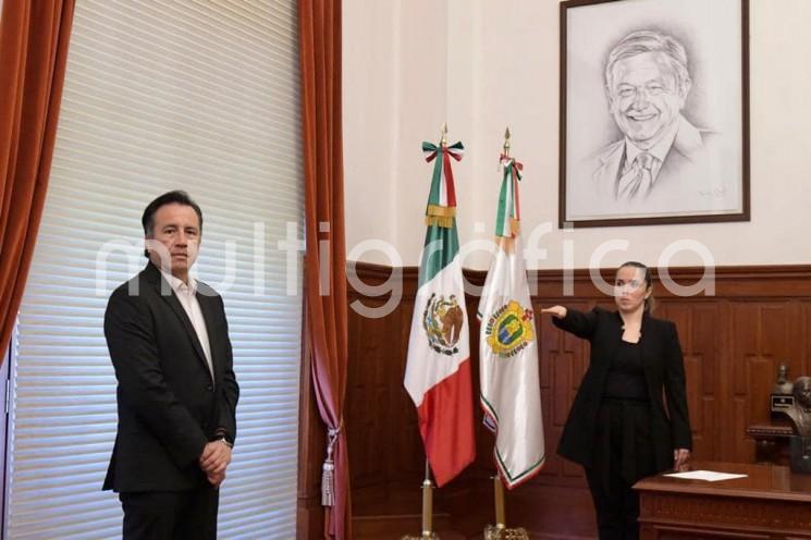  Este martes, el gobernador Cuitláhuac García Jiménez designó a Guadalupe Díaz del Castillo Flores como encargada de despacho de la Secretaría de Salud y de los Servicios de Salud de Veracruz, luego del sensible fallecimiento de su titular, el doctor Gerardo Díaz Morales.