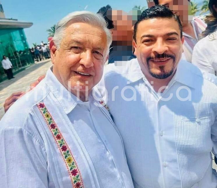 Juan  Javier Gómez Cazarín, Diputado local. Presidente de la Junta de Coordinación Política del Congreso de Veracruz con el Presidente Andrés Manuel López Obrador. 