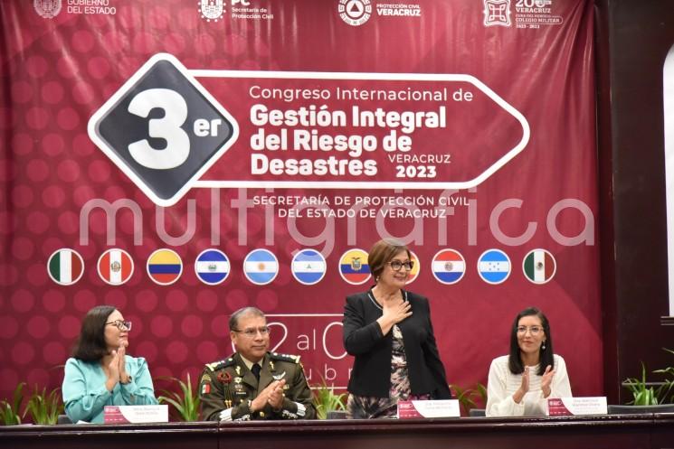 Al participar en la tercera edición del Congreso Internacional de Gestión Integral del Riesgo de Desastres, organizado por la Secretaría de Protección Civil (SPC) de Veracruz, la diputada Margarita Corro Mendoza enfatizó que a partir del sismo de 1985, en México la cultura de la prevención y la protección civil tomó un gran impulso y se hizo necesaria la creación de nuevas figuras en los diferentes niveles de Gobierno.