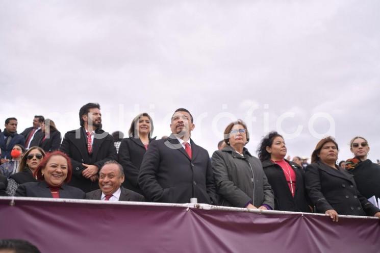 Diputadas y diputados de la LXVI Legislatura del Estado de Veracruz atestiguaron el acto conmemorativo del Bicentenario del Heroico Colegio Militar, celebrado en la Fortaleza de San Carlos, en la ciudad de Perote, encabezado por el Jefe Supremo de las Fuerzas Armadas y Presidente Constitucional de los Estados Unidos Mexicanos, licenciado Andrés Manuel López Obrador. 