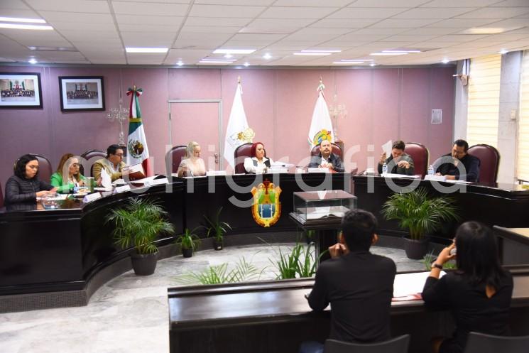 En la sala Venustiano Carranza del Palacio Legislativo, la presidenta de la Mesa Directiva de la LXVI Legislatura, diputada Adriana Esther Martínez Sánchez, presidió el inicio de los trabajos del Comité Evaluador que analizará los proyectos para la construcción del Memorial de las y los Héroes Veracruzanos de la Salud.