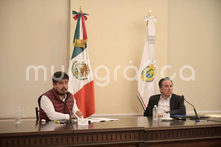 Si el coordinador general de Comunicación Social, Iván Luna Landa aspira a buscar un cargo de elección popular está en todo su derecho político, reiteró el gobernador Cuitláhuac García Jiménez.