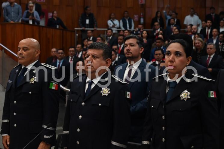  Veracruz es hoy la séptima entidad más segura del país, resultado de acciones orientadas a la reducción de la incidencia delictiva mediante estrategias preventivas y táctico-operativas, el uso de la tecnología, la profesionalización y dignificación de la labor policial, afirmó el titular de la Secretaría de Seguridad Pública (SSP), Cuauhtémoc Zúñiga Bonilla.