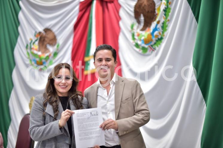 El diputado Rafael Gustavo Fararoni Magaña presentó una iniciativa de decreto para actualizar el artículo 29 de la Ley de Salud del estado de Veracruz en materia de detección, prevención, tratamiento y control, adecuado diagnóstico y atención de la diabetes, de conformidad con la Norma Oficial Mexicana, como servicios básicos. 