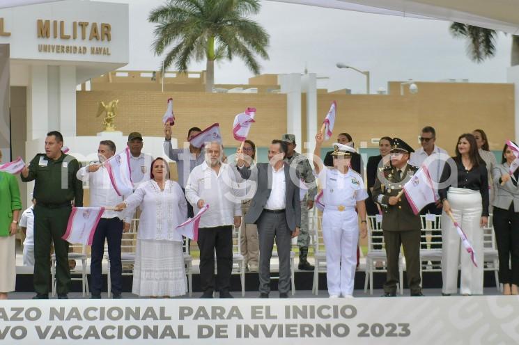 En representación de la LXVI Legislatura del estado, la presidenta de la Mesa Directiva, diputada Adriana Esther Martínez Sánchez, atestiguó el inicio del Operativo Vacacional de Invierno 2023, en el que participan autoridades de los órdenes estatal y federal para dar la atención necesaria a las y los visitantes que se desplazan por las diversas regiones de la entidad.