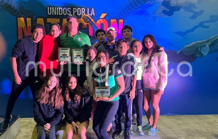 El equipo de Pirañas Triracing Veracruz, concluyó con histórica participación en la rama femenil del Campeonato Nacional de Natación de Invierno Curso Corto 2023, en donde obtuvo terceros lugares por medallas y puntos en el certamen que se desarrolló en el Centro Acuático Olímpico Universitario en Nuevo León. 