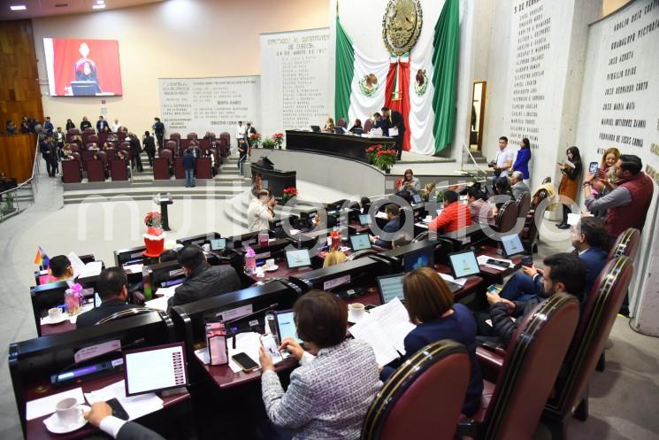 El Pleno de la LXVI Legislatura turnó a la Comisión Permanente de Gobernación la iniciativa enviada por el gobernador del estado, ingeniero Cuitláhuac García Jiménez, que propone reforma y derogar diversas disposiciones de la Ley Orgánica del Poder Ejecutivo estatal para crear la Secretaría de Cultura.