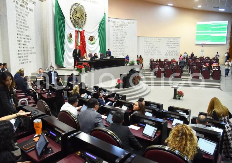 Mediante oficio la diputada Arianna Guadalupe Ángeles Aguirre y los diputados Marlon Eduardo Ramírez Marín y Hugo González Saavedra dieron a conocer su decisión de conformar el Grupo Legislativo Mixto denominado PRI-Independiente.