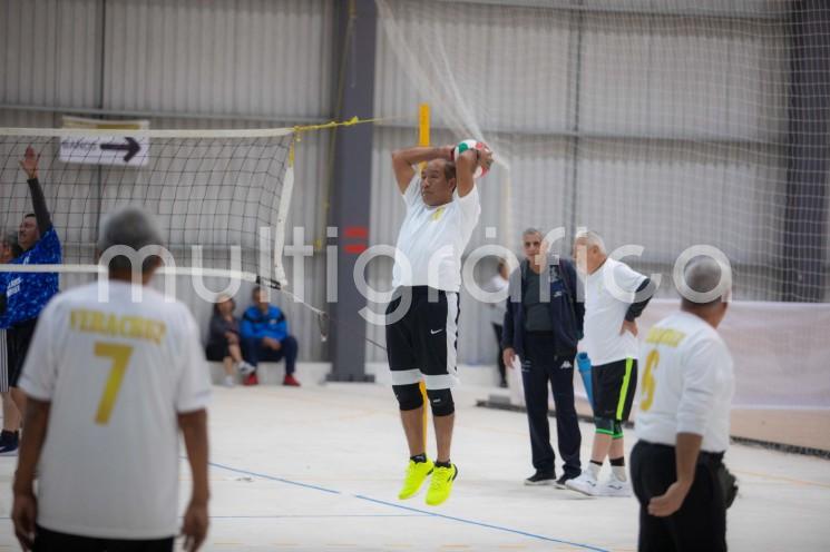 Con 300 deportistas inició en el Complejo Deportivo Omega el Primer Torneo de Chachibol Xalapa 2024, evento que busca fomentar el turismo y la activación física en la capital. 