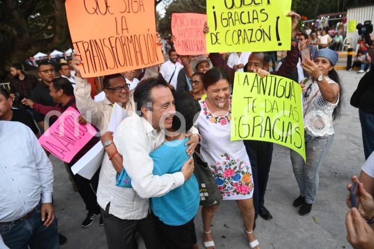 La Cuarta Transformación cumplió su compromiso de reconstruir el bienestar y desarrollo de La Antigua con obras y acciones, luego de la destrucción heredada de otros gobiernos, destacó el gobernador Cuitláhuac García Jiménez al inaugurar la mejora de las calles en la cabecera municipal con una inversión superior a los 24 mdp.