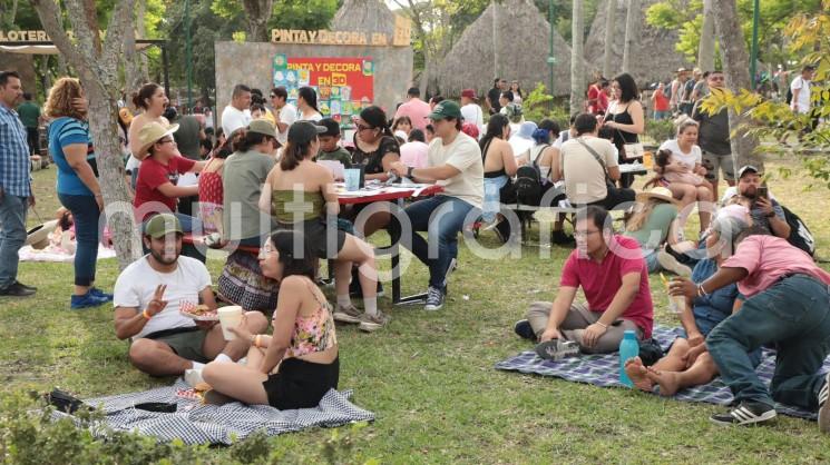 Cumbre Tajín regresó a los días de gloria y lo confirma la afluencia de 988 mil 400 visitantes, además de afianzar su propósito: generar la convivencia de jóvenes y niños con la cultura totonaca a través de la formación de valores y la preservación de las raíces más profundas de Veracruz.