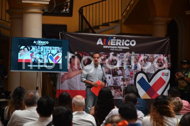El candidato a diputado  federal Américo Zúñiga presentó la plataforma digital Participa en el Casino Español.