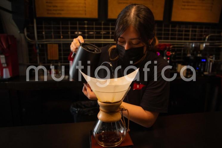 Con el fin de continuar posicionando el café como un atractivo turístico de la Región Capital, este viernes 28 de junio iniciará el Festival Xalapa, Café y Aroma 2024, en la explanada del parque Benito Juárez. 