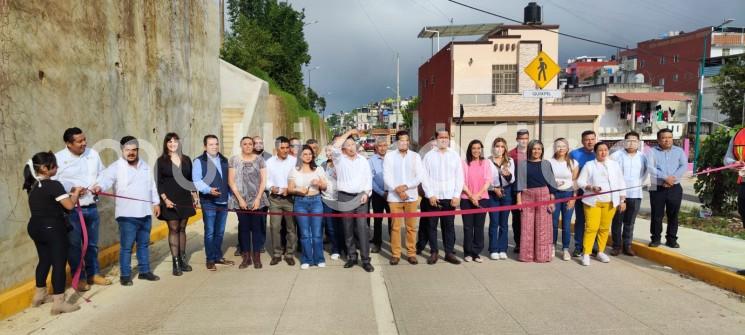 El gobernador Cuitláhuac García Jiménez inauguró oficialmente la avenida Quetzal, en la colonia Santa Bárbara, como parte del Plan B para mejorar la fluidez del tráfico en la capital. 