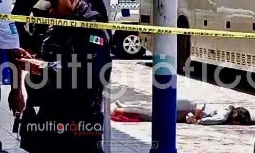 Un acto de violencia ha estremecido la colonia Barrio Nuevo de Orizaba, Ver. esta mañana. Una mujer fue brutalmente atacada y asesinada a balazos al costado de la gasolinera Las Gemelas, ubicada en la autopista 150D Córdoba-Orizaba. 