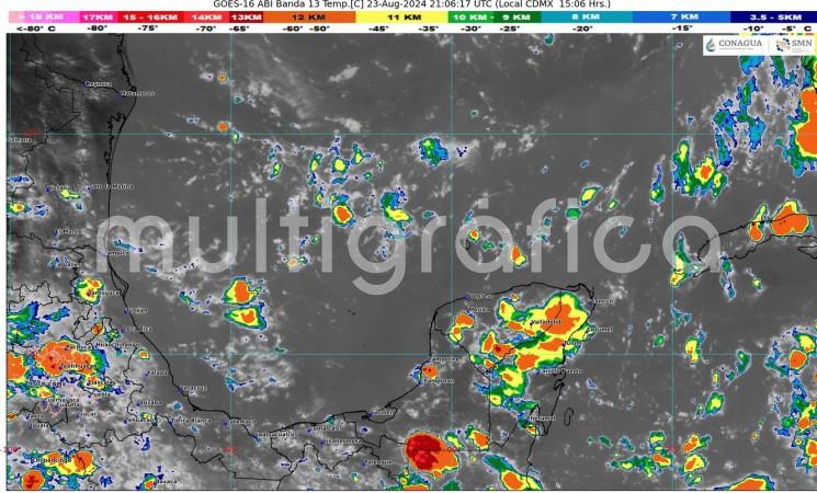 La onda tropical 18 se mueve hacia el oeste con eje a esta hora sobre y al sur del norte del estado de Veracruz esperándose que hoy se desplace sobre el centro y sur del país.