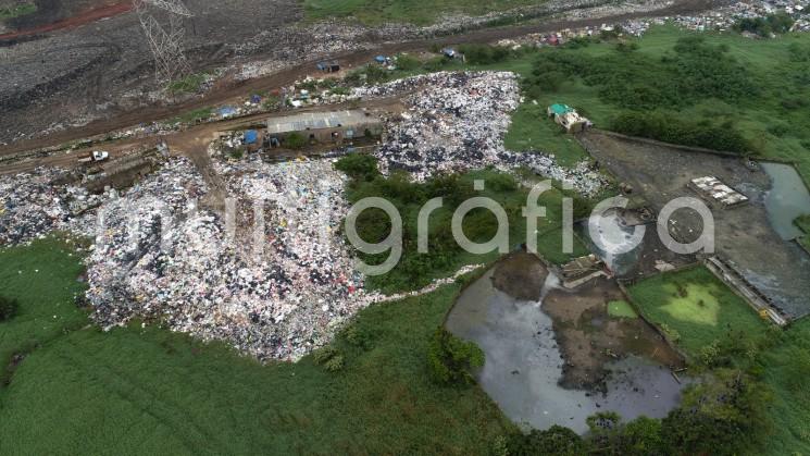 Las Matas, predio que recibía más de 570 toneladas diarias de basura proveniente de Coatzacoalcos, Cosoleacaque y Minatitlán, inició la fase de clausura y para ello fue creado un Centro de Educación Ambiental que permitirá la transformación de una conciencia social que restaure la naturaleza y el equilibrio ecológico mediante las decisiones correctas. 