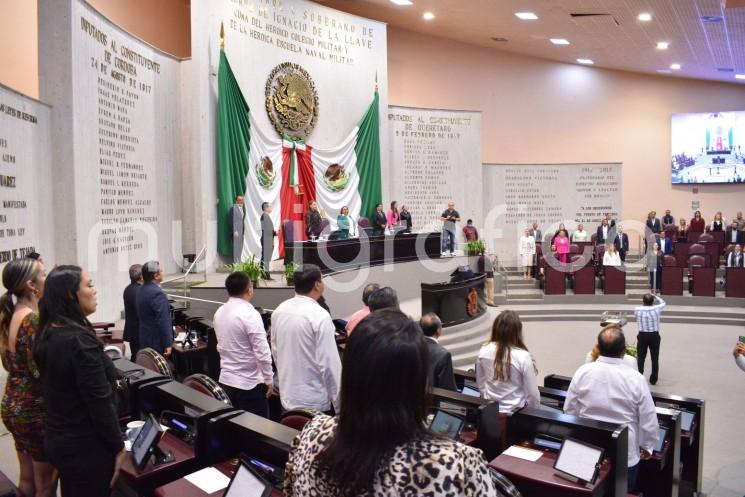 El Pleno de la LXVI Legislatura aprobó el dictamen de la Comisión Permanente de Justicia y Puntos Constitucionales que reforma el párrafo séptimo y adiciona un párrafo, que será el octavo, con el corrimiento del actual octavo a noveno, del Artículo 145 del Código Civil de la entidad, para precisar las medidas a seguir sobre los casos de divorcio y que involucre a personas mayores con discapacidad, que estén bajo tutela de ex cónyuges, y con la finalidad de asegurarles su protección, en estricto apego a derechos humanos.