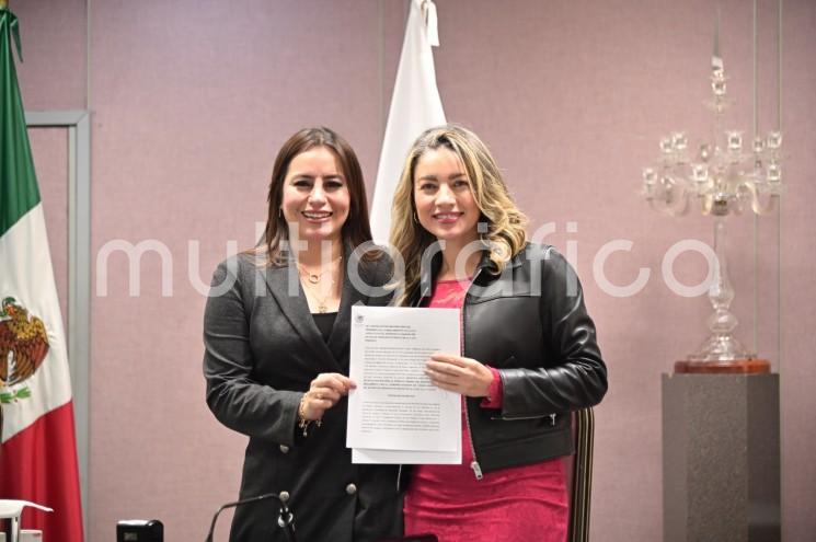 La diputada Maribel Ramírez Topete presentó una Iniciativa para reformar el Reglamento para el Gobierno Interior del Poder Legislativo del estado, a fin de que en la descripción del proceso legislativo ahí establecido se utilice un lenguaje incluyente.