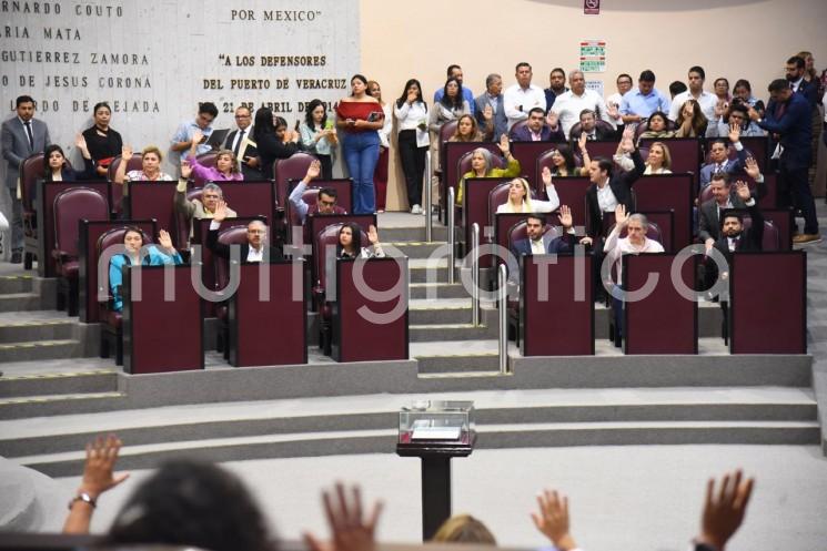 El Pleno de la LXVII Legislatura del Estado de Veracruz aprobó la integración de las 41 Comisiones Permanentes del Congreso, en atención a la representación que tienen cada fuerza política y las disposiciones que regula la participación de diputadas y diputados en estos órganos legislativos.