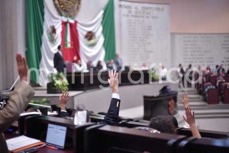 El Pleno de la LXVII Legislatura aprobó el calendario de comparecencias de las y los titulares de las dependencias que integran el gabinete legal, con motivo de la glosa del Sexto Informe de Gobierno, que iniciarán este lunes 18 de noviembre y concluirán el viernes 29 del mismo mes.