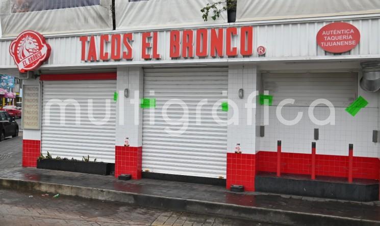 Clausuran taqueria de los lagos en Xalapa por contaminar