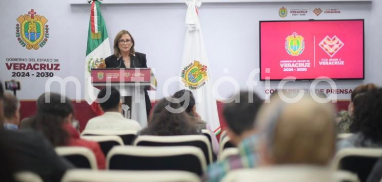 Durante conferencia de prensa, la gobernadora Rocío Nahle exhortó a padres y madres de familia a llevar a sus hijos a los centros de Salud para recibir la vacuna correspondiente.